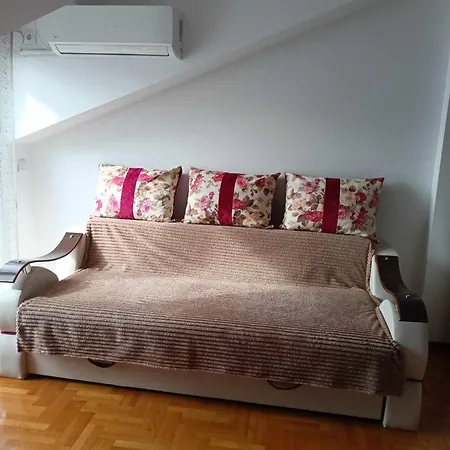 Nena Apartment *